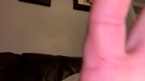 Snapshot of skuzzy25 chatting on 01-04-25, 11:17 skuzzy25 online show from 01-04-25, 11:17