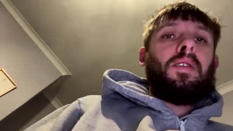 Snapshot of skuzzy25 chatting on 01-05-25, 02:27 skuzzy25 online show from 01-05-25, 02:27