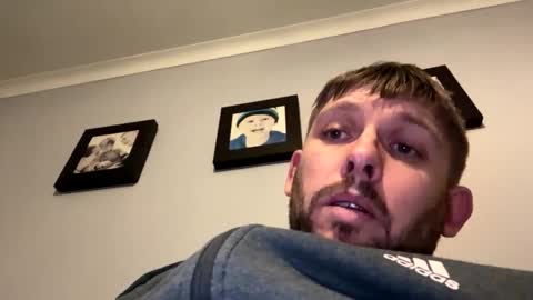 Snapshot of skuzzy25 chatting on 02-04-25, 12:40 skuzzy25 online show from 02-04-25, 12:40