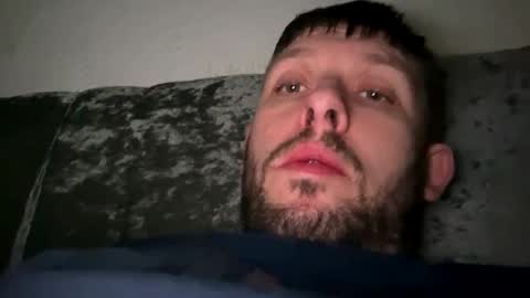 Snapshot of skuzzy25 chatting on 02-08-25, 06:54 skuzzy25 online show from 02-08-25, 06:54