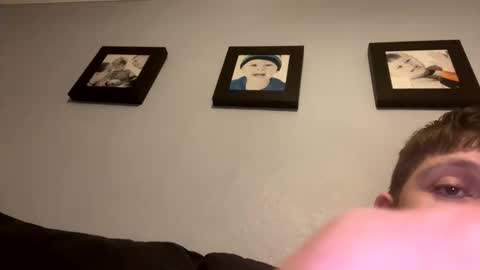 Snapshot of skuzzy25 chatting on 02-19-25, 10:31 skuzzy25 online show from 02-19-25, 10:31