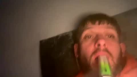 Snapshot of skuzzy25 chatting on 03-04-25, 01:34 skuzzy25 online show from 03-04-25, 01:34