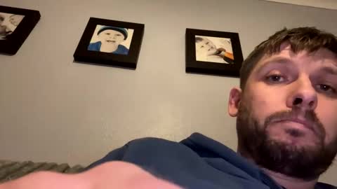Snapshot of skuzzy25 chatting on 03-07-25, 02:57 skuzzy25 online show from 03-07-25, 02:57