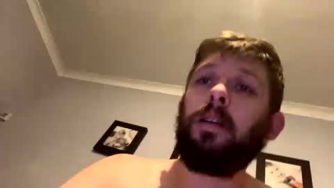Snapshot of skuzzy25 chatting on 10-23-25, 12:10 skuzzy25 online show from 10-23-25, 12:10