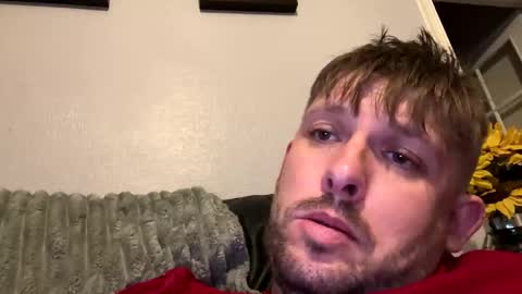 Snapshot of skuzzy25 chatting on 10-30-25, 02:24 skuzzy25 online show from 10-30-25, 02:24