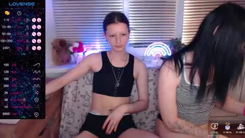 Snapshot of sky9669 chatting on 10-24-25, 03:52 Iska Im genderfluid theyheshenot use ht have reasons and Mia my t-gf sheher online show from 10-24-25, 03:52
