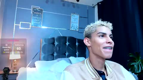 Daniel online show from 12-23-25, 03:48