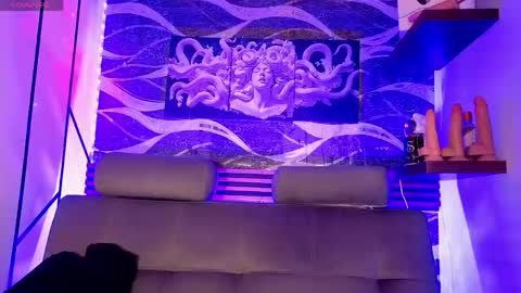 Snapshot of sky_jules chatting on 05-01-26, 10:58 Daniel online show from 05-01-26, 10:58