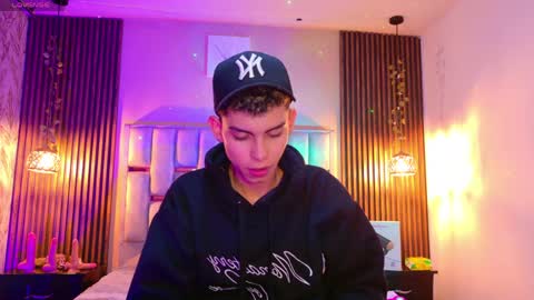 Snapshot of sky_jules chatting on 05-02-26, 12:43 Daniel online show from 05-02-26, 12:43