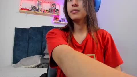 Snapshot of sky_liink chatting on 01-28-25, 09:50 Santiago online show from 01-28-25, 09:50