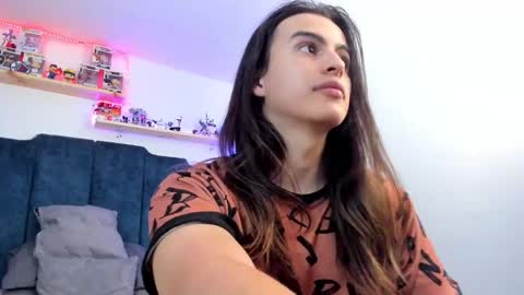 Snapshot of sky_liink chatting on 02-09-25, 12:39 Santiago online show from 02-09-25, 12:39