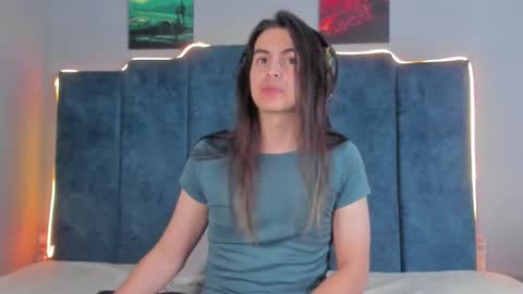 Santiago online show from 10-21-25, 10:21