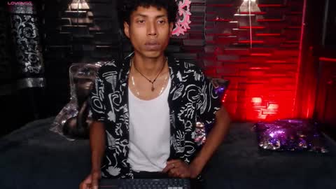 Snapshot of sky_walkerss chatting on 02-23-26, 12:19 sky_walkerss online show from 02-23-26, 12:19