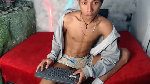 Snapshot of sky_walkerss chatting on 03-12-26, 02:07 sky_walkerss online show from 03-12-26, 02:07