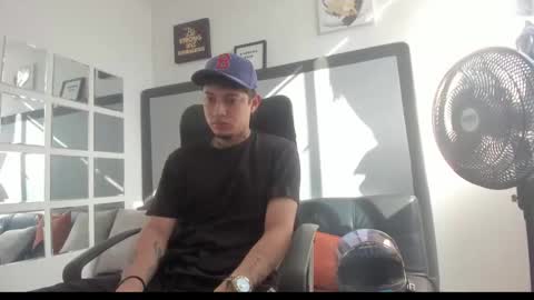 sky_wild online show from 11-01-25, 08:22