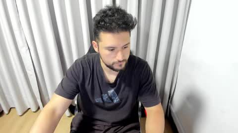 skyblack_ online show from 05-11-26, 04:07