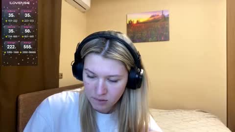 Snapshot of skyedavis chatting on 01-17-26, 07:06 skyedavis online show from 01-17-26, 07:06