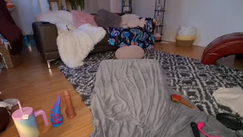 Skye Watson online show from 01-06-25, 10:26