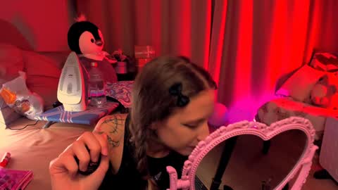    online show from 12-05-24, 10:23