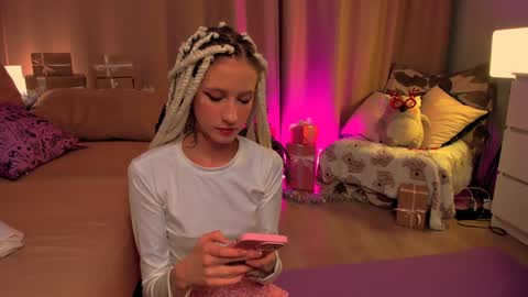    online show from 01-03-25, 05:20