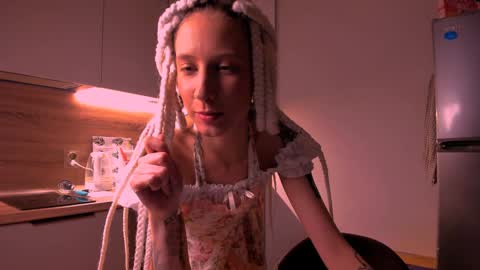    online show from 02-08-25, 09:46