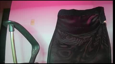 Snapshot of skyfall9875 chatting on 11-15-25, 02:31 skyfall9875 online show from 11-15-25, 02:31