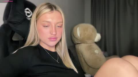 GARRY AND SOPHIA online show from 01-30-25, 07:15