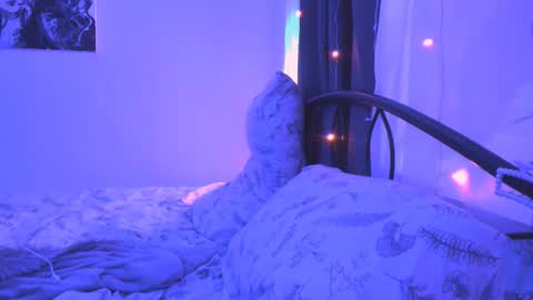 skyglow_ online show from 01-18-26, 04:00