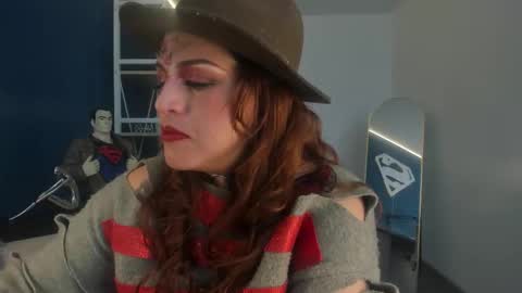 Snapshot of skylar__desire chatting on 10-06-25, 02:47 skylar__desire online show from 10-06-25, 02:47