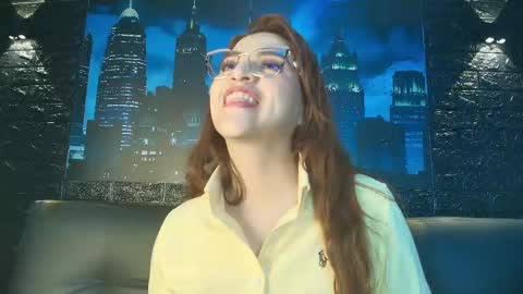 Snapshot of skylar__desire chatting on 10-08-25, 02:36 skylar__desire online show from 10-08-25, 02:36