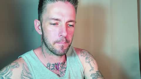 Snapshot of skylarrgrey chatting on 06-11-26, 01:05 SkylarGrey online show from 06-11-26, 01:05