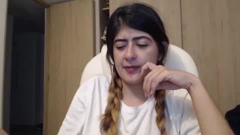 Skyler online show from 12-13-24, 05:05