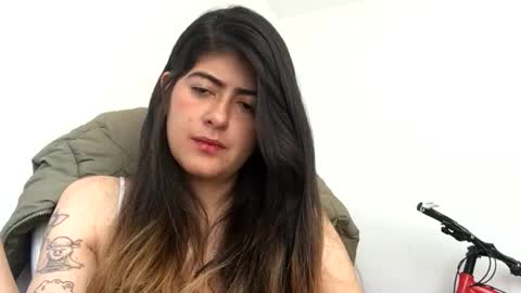 Snapshot of skyler1195 chatting on 04-15-26, 05:20 Skyler online show from 04-15-26, 05:20