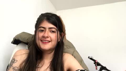 Snapshot of skyler1195 chatting on 04-16-26, 05:03 Skyler online show from 04-16-26, 05:03