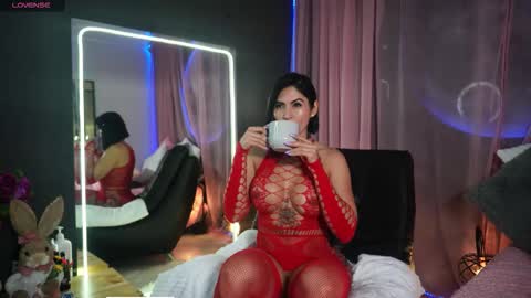 Snapshot of skyler_ferrer chatting on 02-10-26, 12:20 online show from 02-10-26, 12:20