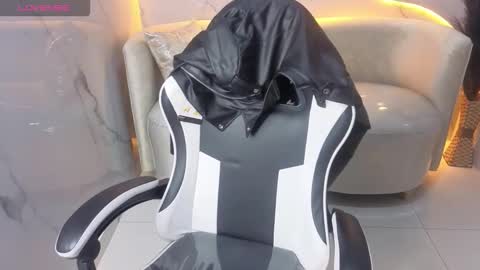 Live 800am 200pm COLOMBIAN HOUR online show from 10-27-25, 01:15