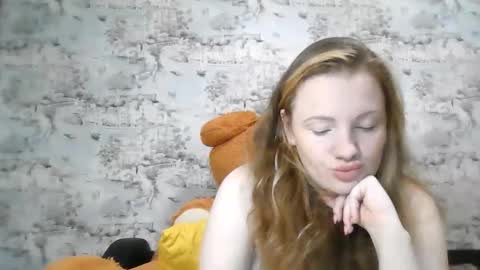 Skyler online show from 11-06-25, 03:13