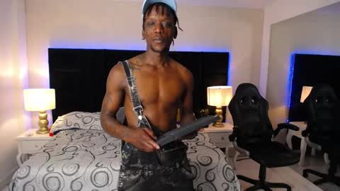 Snapshot of skylerbigxxx chatting on 04-15-26, 04:41 SKYLERBIGXXX online show from 04-15-26, 04:41