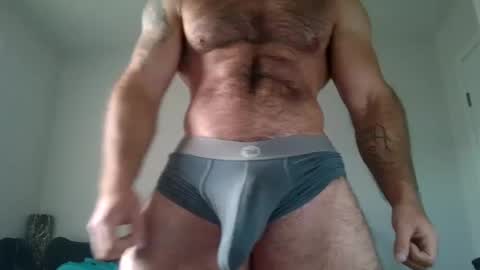 Snapshot of skylerflexes chatting on 09-27-25, 02:22 Skyler Flexes online show from 09-27-25, 02:22