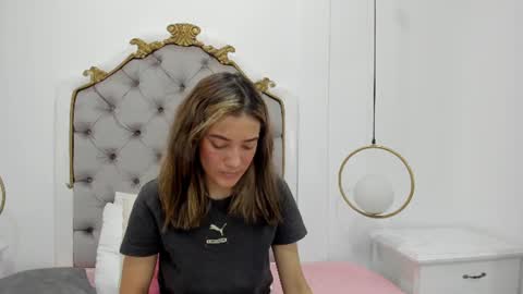 Snapshot of skylerwhite02 chatting on 07-05-26, 03:56 Skyler online show from 07-05-26, 03:56