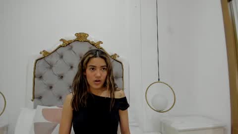 Snapshot of skylerwhite02 chatting on 08-08-26, 03:41 Skyler online show from 08-08-26, 03:41