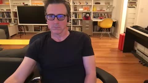 Skyline3371 online show from 10-10-25, 03:38