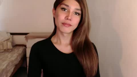 Snapshot of skyllerkent chatting on 06-19-26, 04:28 Sky online show from 06-19-26, 04:28