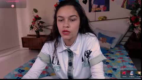 Snapshot of skyloverhot chatting on 10-15-25, 01:55 skyloverhot online show from 10-15-25, 01:55