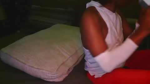 skyonetoo3 online show from 10-20-25, 03:07