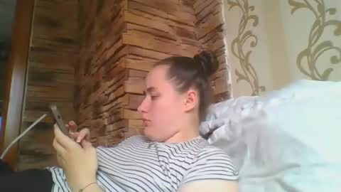 skyressie333 online show from 10-18-25, 08:26