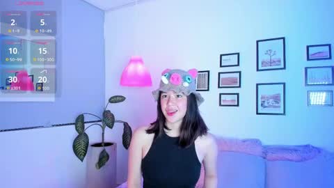 Snapshot of skyy_bloom chatting on 04-19-26, 12:15 Sky online show from 04-19-26, 12:15