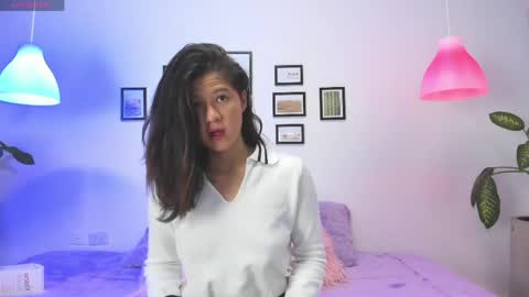 Snapshot of skyy_bloom chatting on 05-15-26, 12:01 Sky online show from 05-15-26, 12:01