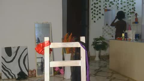 Bella online show from 10-05-25, 02:10