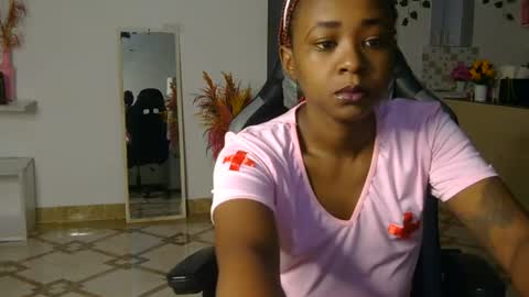 Bella online show from 06-14-26, 01:47